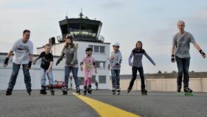 Mehr über den Artikel erfahren Inlineskaten auf dem Flugplatz