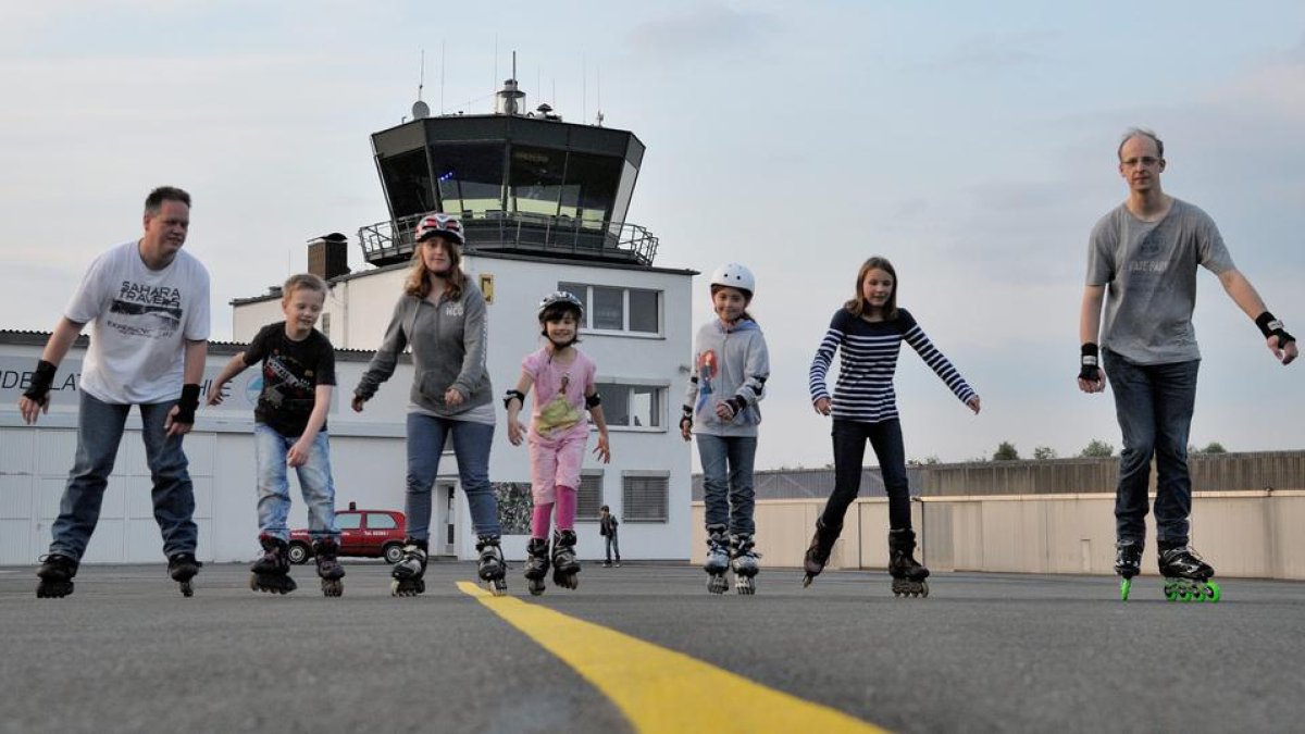 Mehr über den Artikel erfahren Inlineskaten auf dem Flugplatz